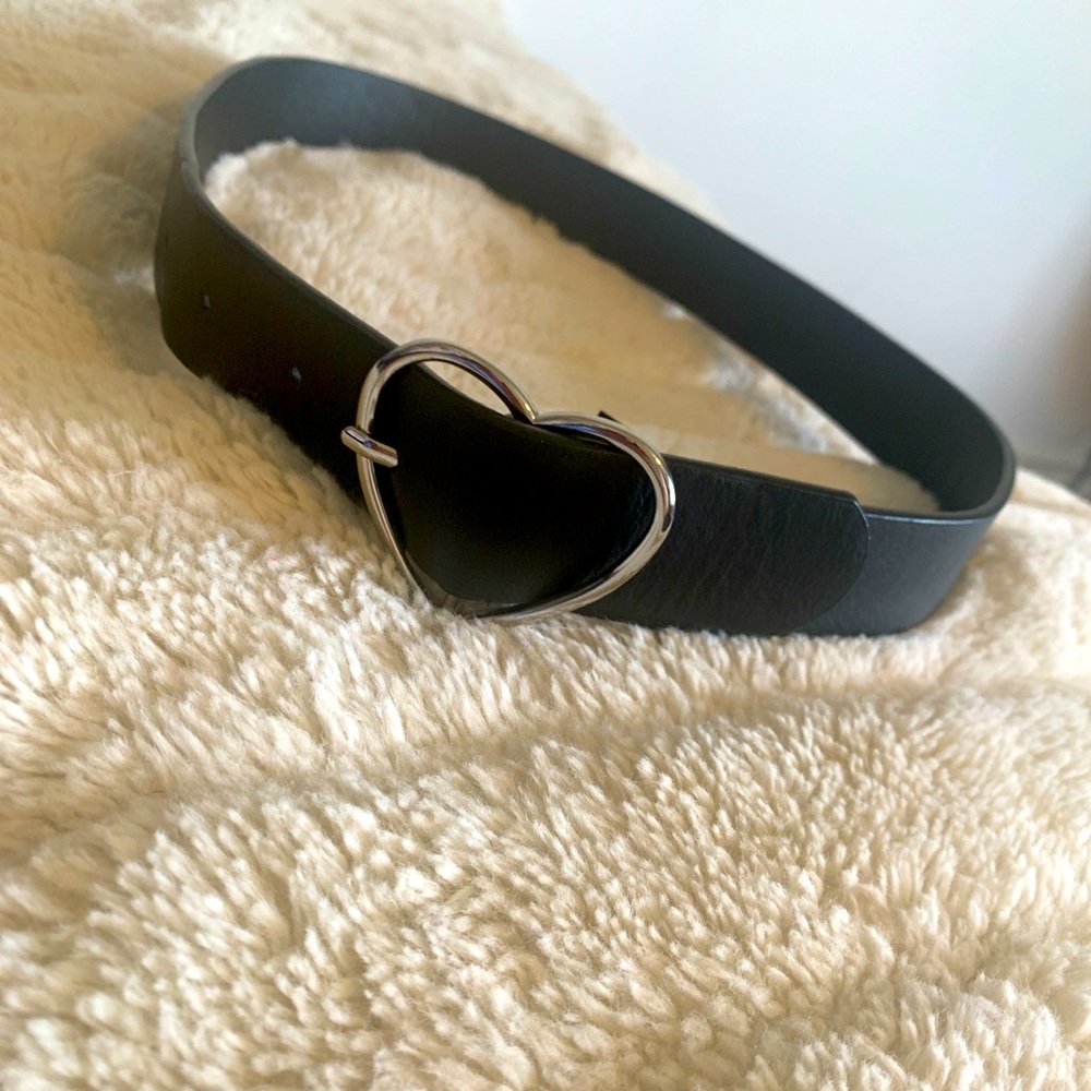 Heart belt